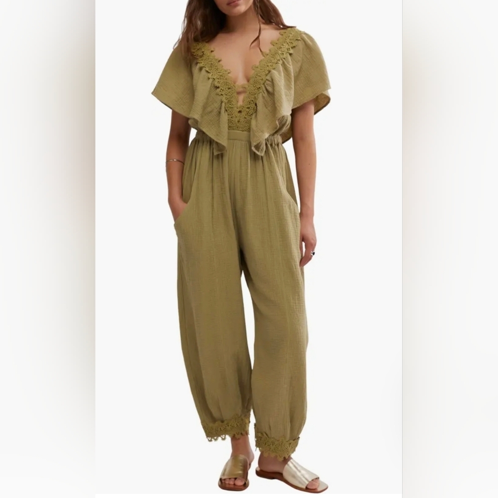 Free People S-M              Bali Rolling Dunes Jumpsuit